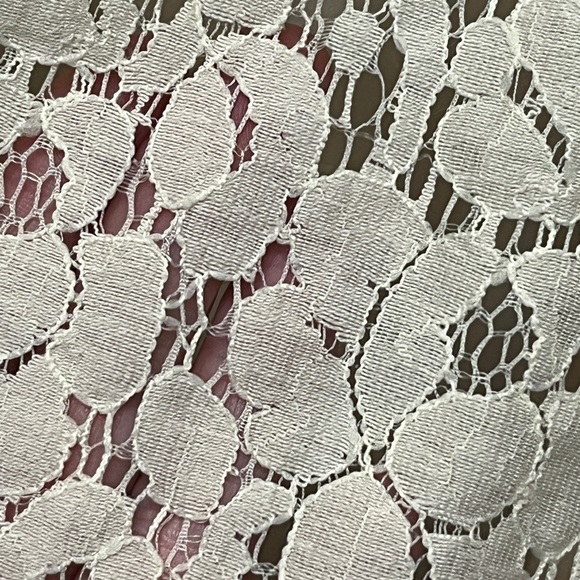 Ladies L Rockin’ C sleeveless lace top - Picture 4 of 5